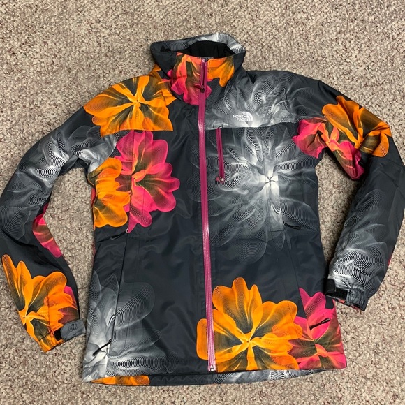 The North Face Jackets & Blazers - nEW Northface parka